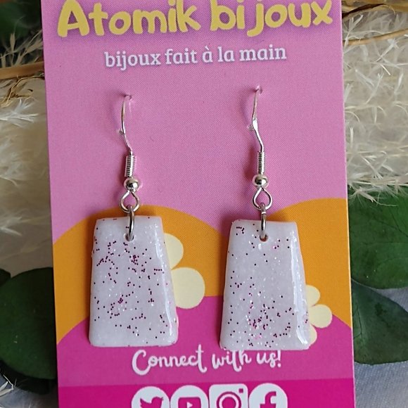 Handmade white polymer clay earrings. Boucles d'oreilles fait à la main - Picture 2 of 7